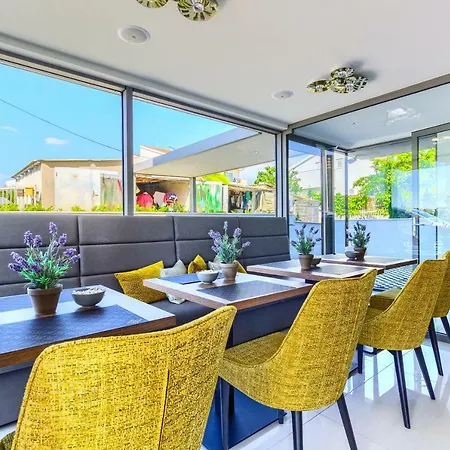 Bel Gostinjska kuća